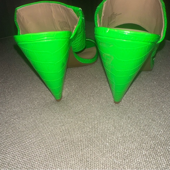 Lime green INC heels 🍋‍🟩 ✨ - Picture 4 of 5